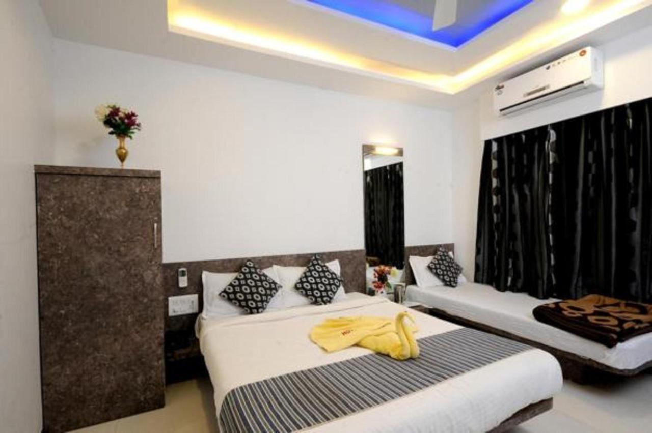 Hotel Vyankatesh & Pure Veg Restaurant Mahābaleshwar Eksteriør billede